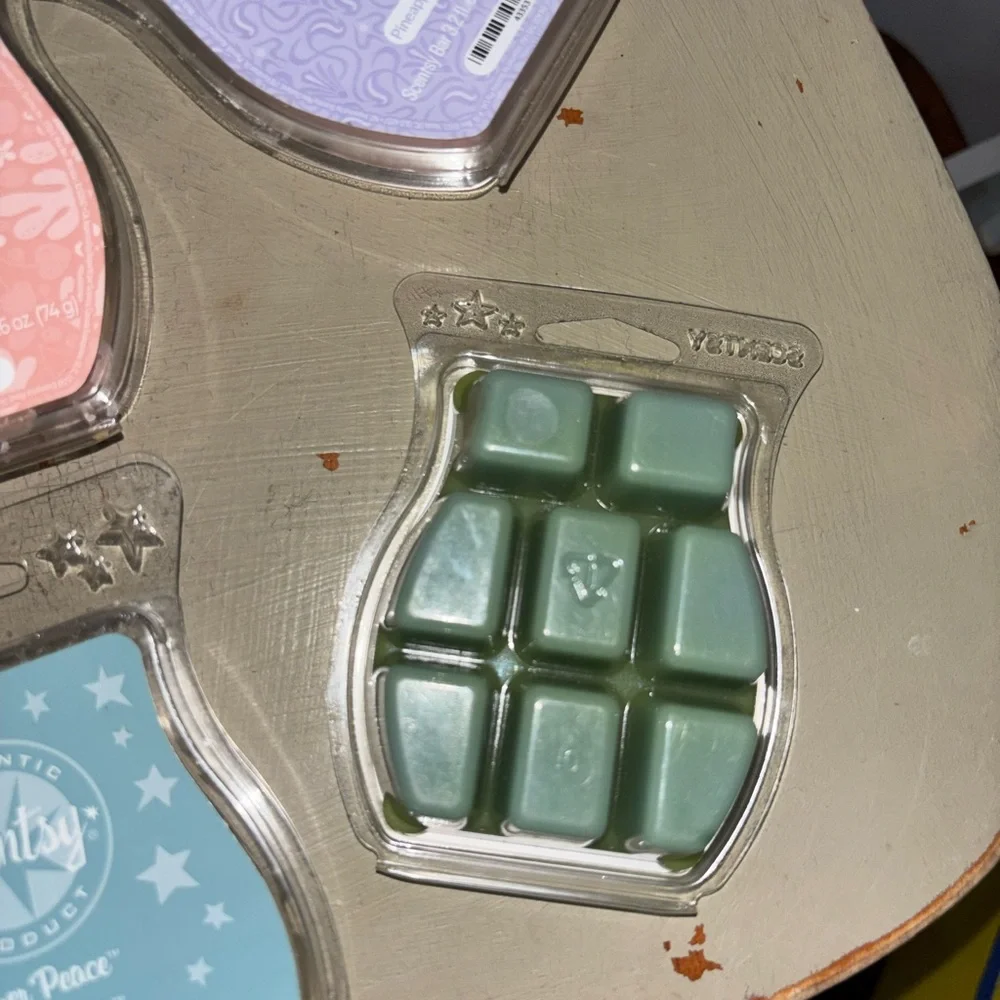 Scentsy Wax Bar Assortment in Pink, Blue, Purple, Cream, Tan - Picture 3 of 4